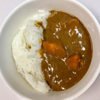 シリコンスチーマーで  鍋を汚さず簡単にカレー